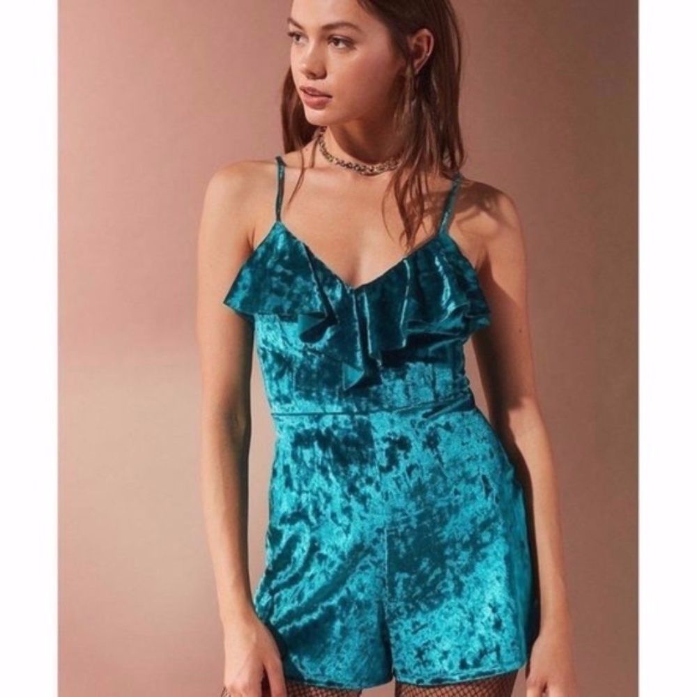 URBAN OUTFITTERS • gorgeous teal crushed velvet romper